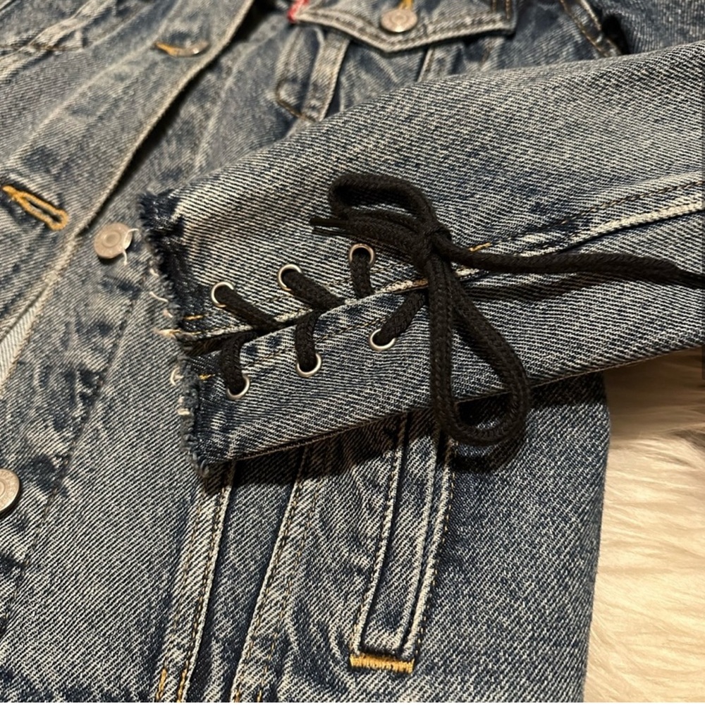LEVI'S
Trucker Cotton Lace-Up Denim Jacket 100% COTTON Jean Jacket - Picture 6 of 12